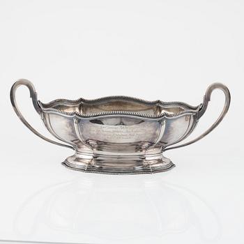 A silver jardiniere, Axel Larson, Helsingborg, 1916.