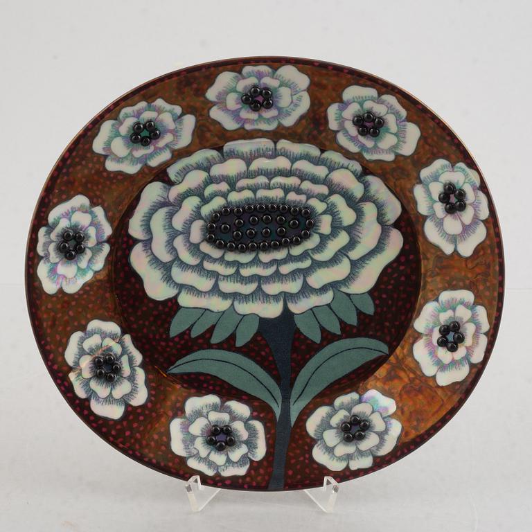 Birger Kaipiainen, a 'Fiori' porcelain dish, Arabia, Finland 1983.