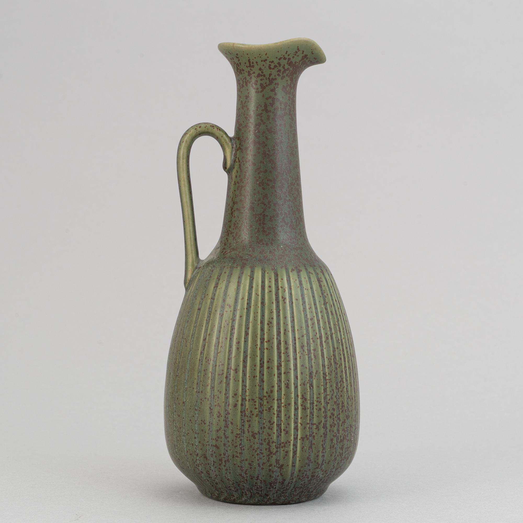 Gunnar Nylund, a set of six stoneware bowls, two miniature vases and a vase for Rörstrand.