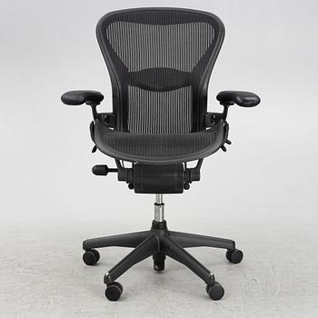 Don Chadwick/Bill Stump, skrivbordsstol, "Aeron", Herman Miller.