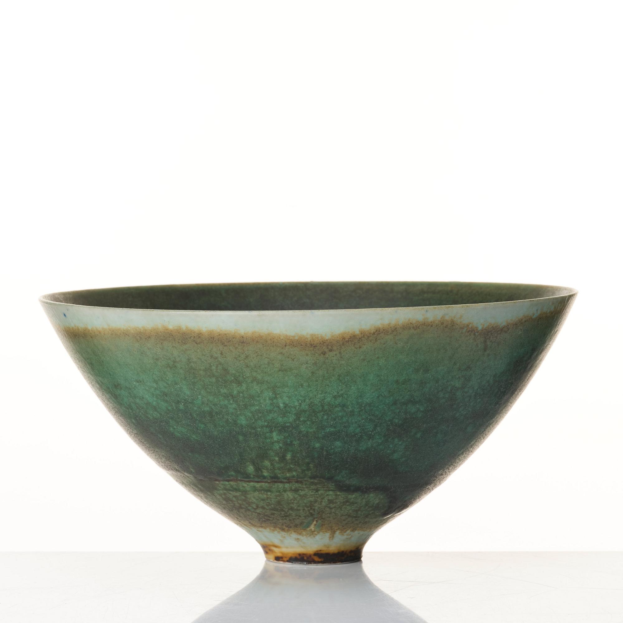 Kyllikki Salmenhaara, a stoneware bowl, Arabia, Finland 1950's.