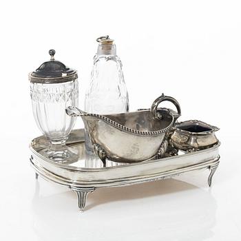 Bordstillbehör, 6 delar, silver och glas, bl a London 1806.