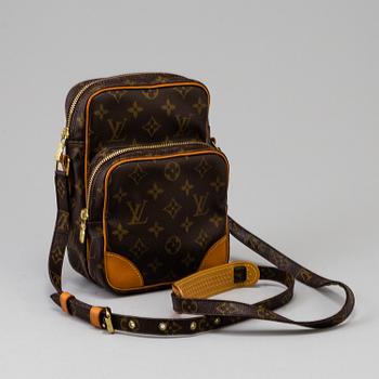 LOUIS VUITTON, a monogram canvas 'Amazone' bag.