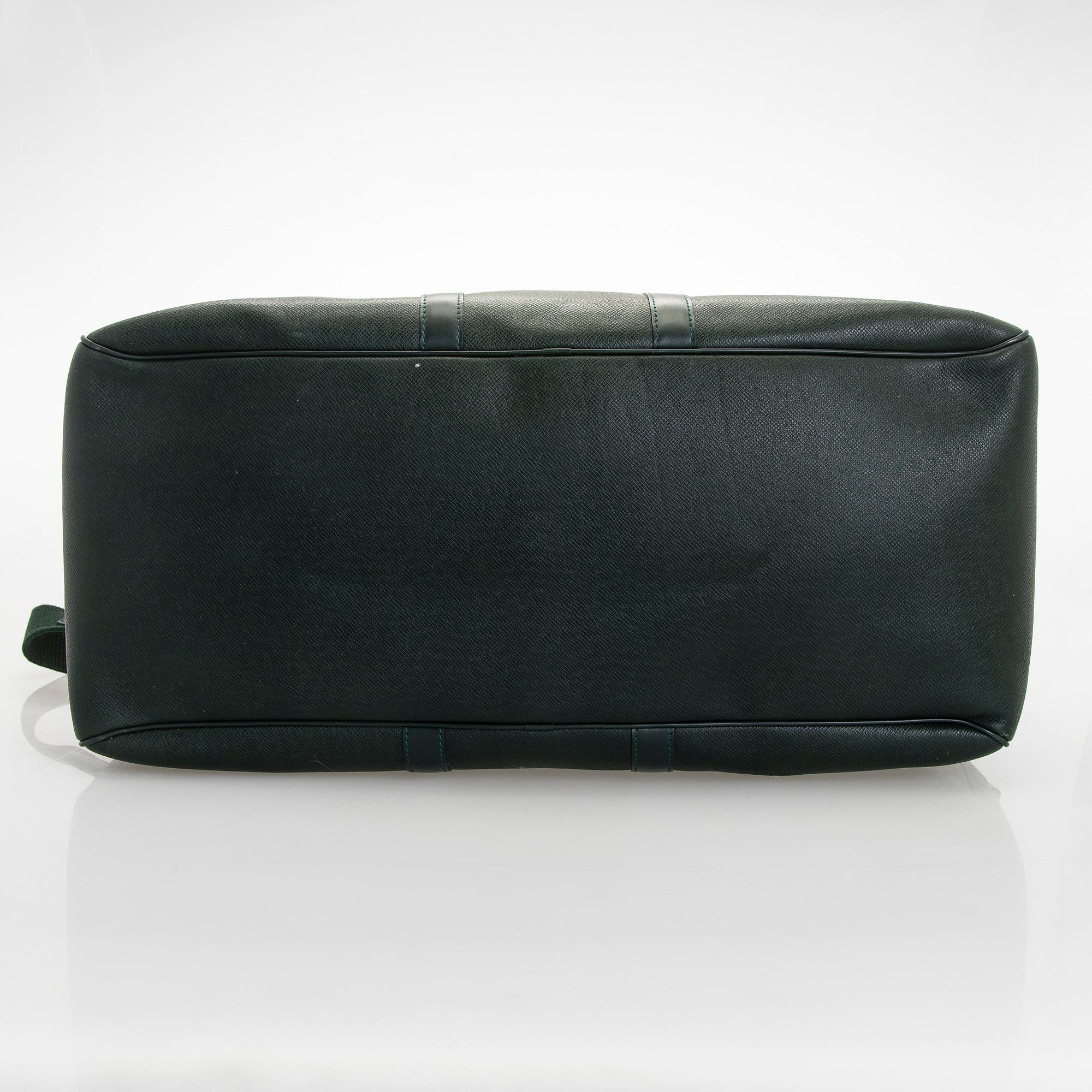 Louis Vuitton, viikonloppulaukku, "Taiga Kendall GM".