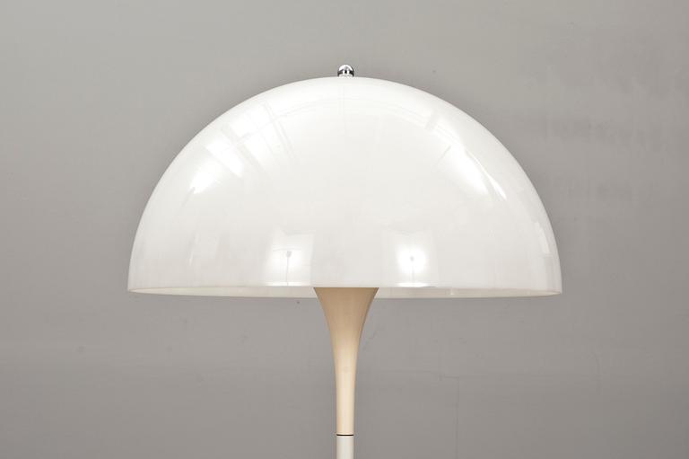 GOLVLAMPA, "Pantella", Verner Panton för Louis Poulsen.