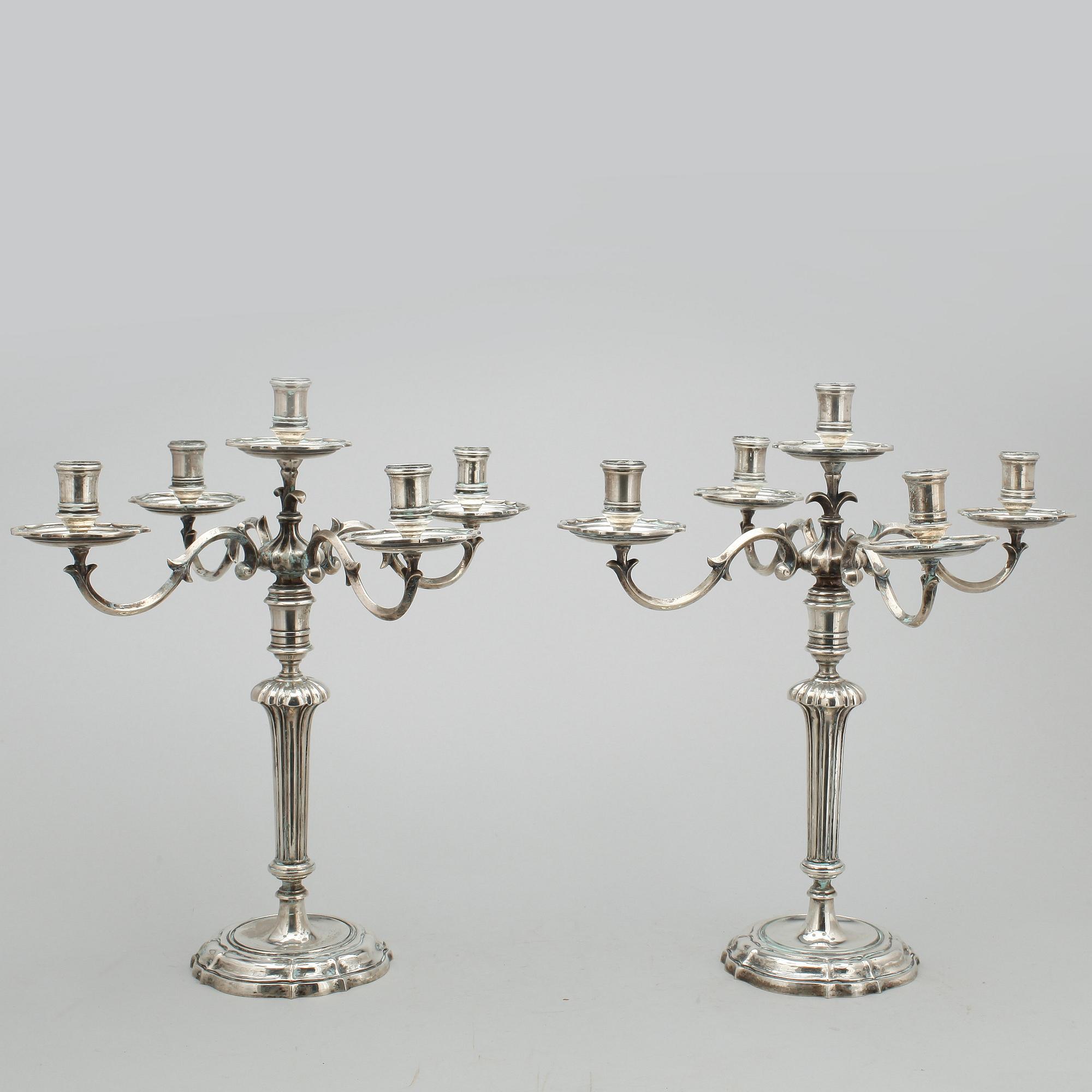 KANDELABRAR, ett par, silver, Venedig, Italien, 1900-talets mitt. Total vikt ca 3075 g.