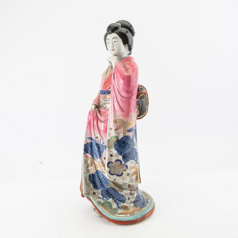 Figure of a geisha, Japan, 20th century, porcelain.