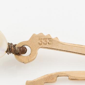 Necklace and bracelet, with cultured pearls, clasp 8K gold.