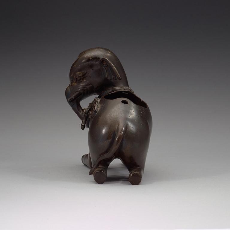 A bronze elephant censer, Qing dynasty (1644-1912).