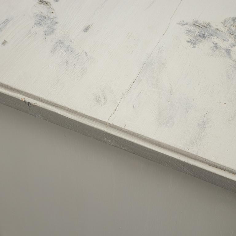 A painted Swedish late Gustavian-style chest of drawers, 19th century.