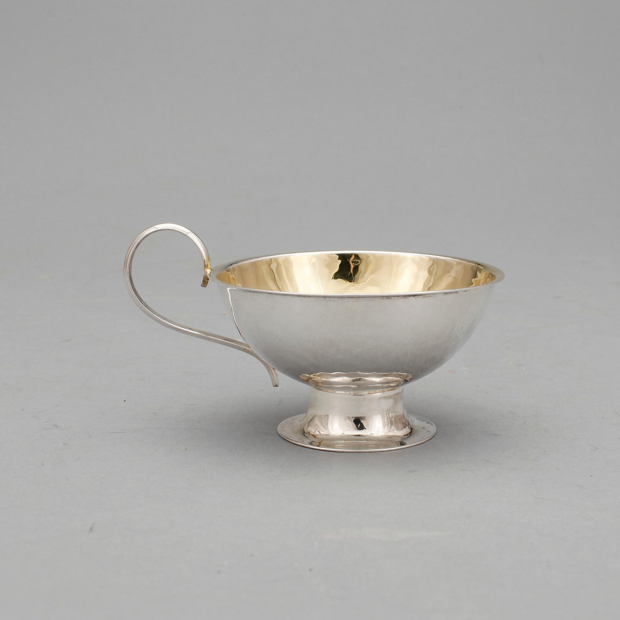 PUNCHMUGGAR, 17 st, silver GAB samt Cson, 1900-talets andra hälft / slut. Total vikt ca 606 g.