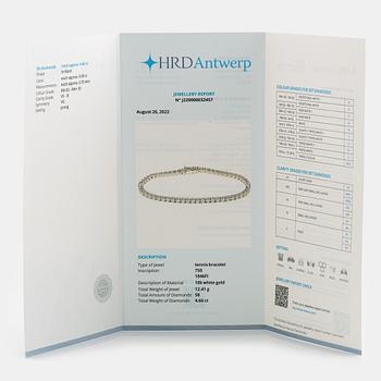 Brilliant cut diamond tennis bracelet.