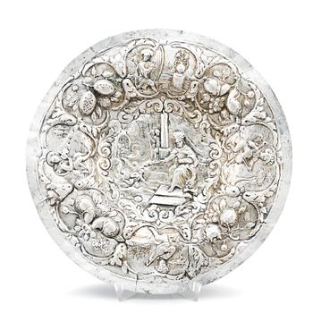 178. A Baltic late 17th Century silver dish, mark of Johann Christoph Holst, Reval (1698-1710).