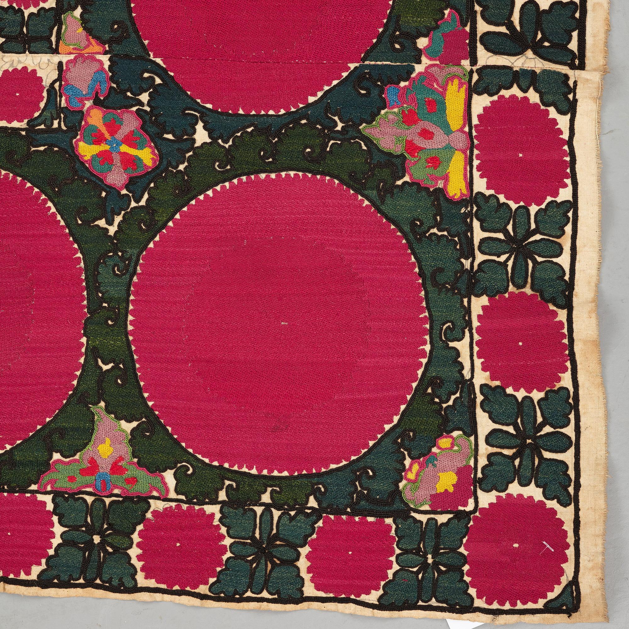 Broderi, antik Uzbekistan suzani, sannolikt Tashkent, ca 231,5-237,5 x 160-161 cm.