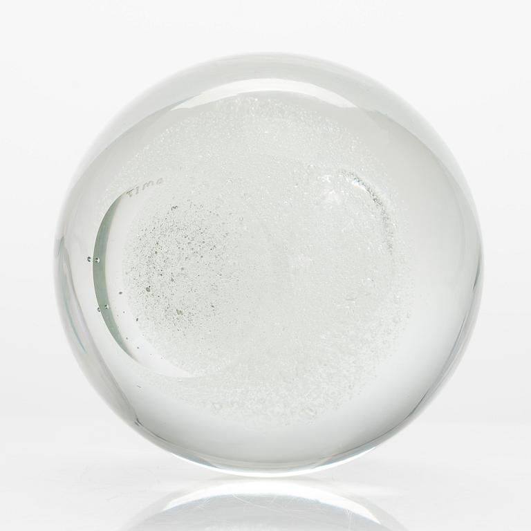 Timo Sarpaneva, glasskulptur, "Claritas Mist ball" signerad Timo Sarpaneva 72/1986.