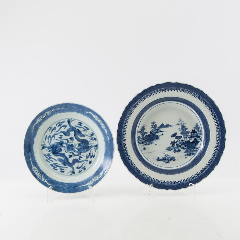 A group of 10 odd blue and white dinner plates, Qing dynasty, 18th/19th century.