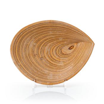 304. Tapio Wirkkala, a laminated birch plywood dish, Finland 1950's.