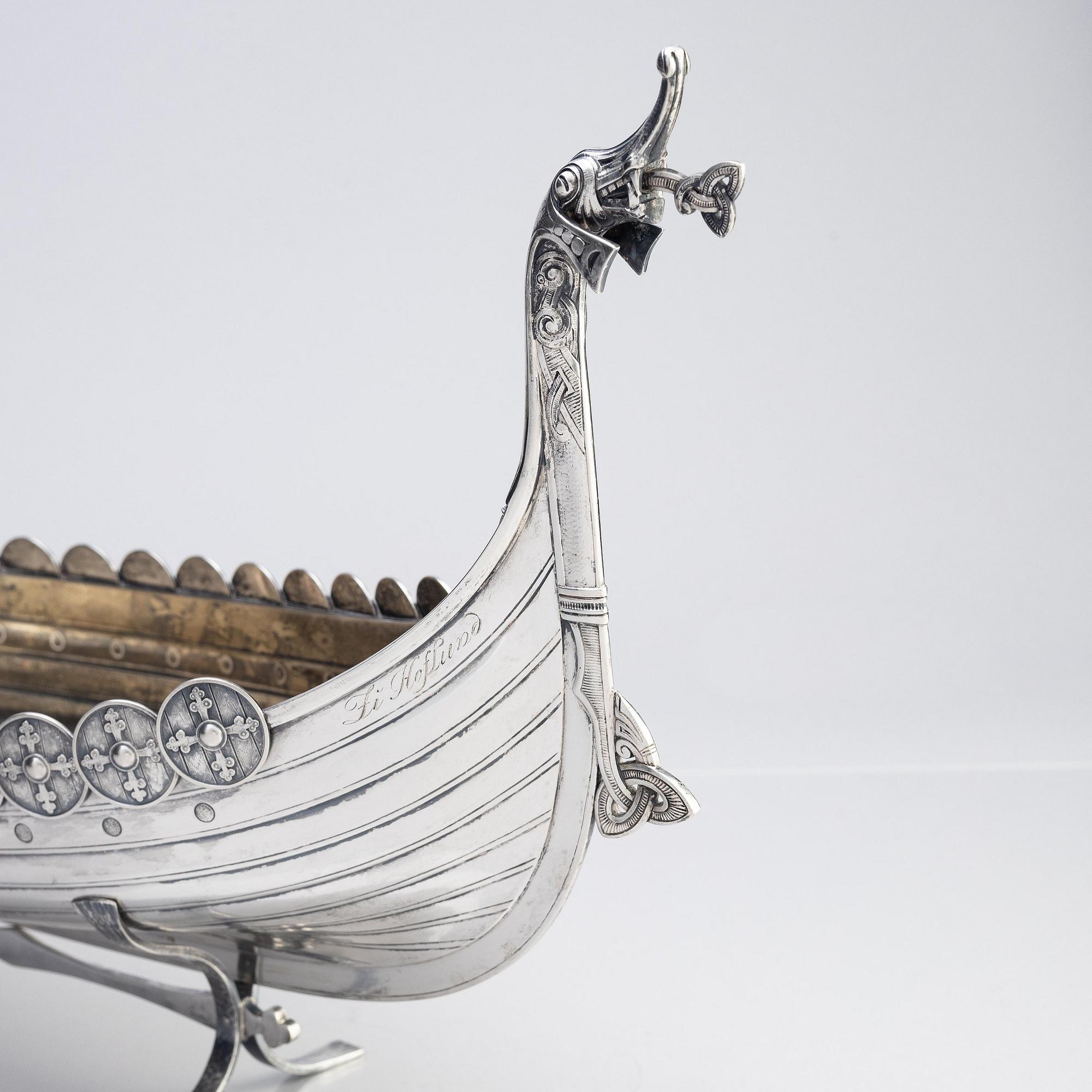 David Andersen, vikingaskepp, ett stort samt två mindre, silver, Norge, tidigt 1900-tal.