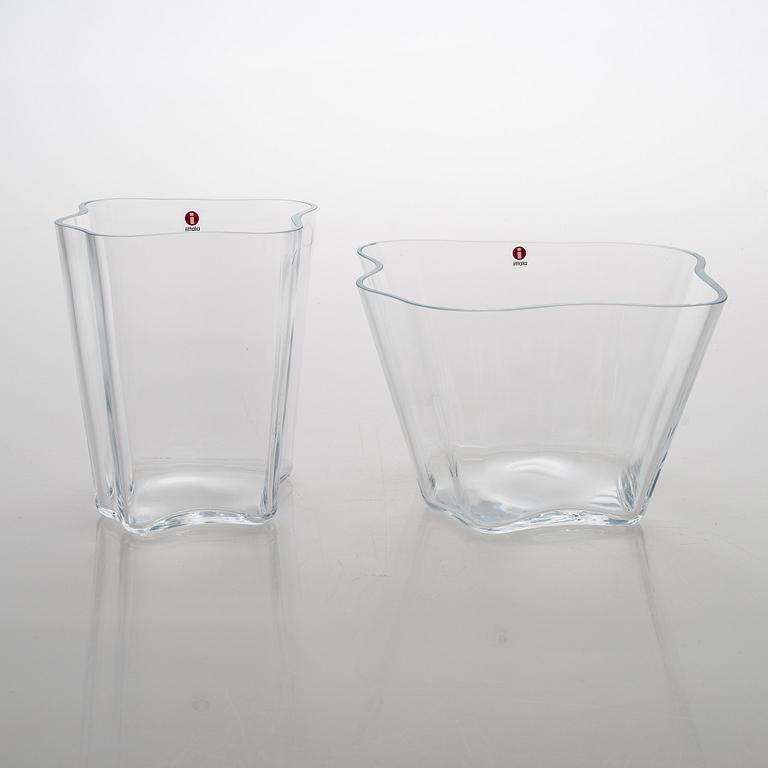 Alvar Aalto, glasskulptur, "Aalto-blomman", fyrdelad, signerad Alvar Aalto Iittala 2005.