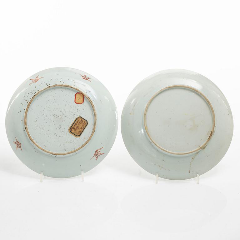 Tallrikar, 15 stycken, porslin, Kina, Qingdynastin, 1700-tal.