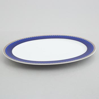 Sigvard Bernadotte, servis, 52 delar porslin, "Marianne Royal Blue "Christineholm/Fyrklövern, Millenniumserien 2000.