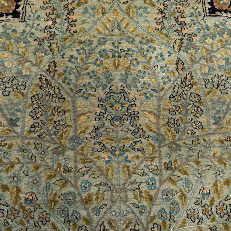 Matto. old, part silk, itämainen, n 278 x 178 cm.