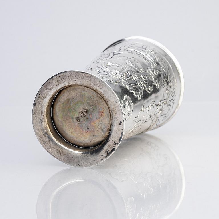 Bägare, silver, kontrollmästare Ivan Shagin (verksam 1748-1757), oidentifierad mästare M.K, Moskva.