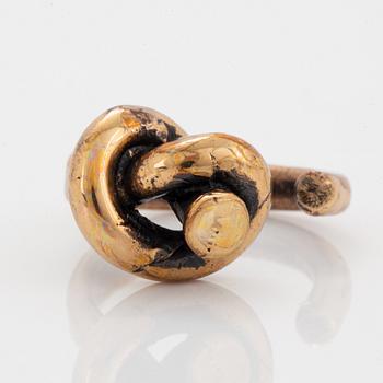 A Jorma Laine ring in bronze.