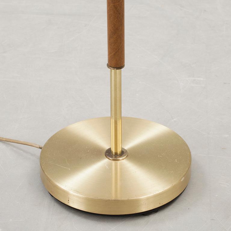 GOLVLAMPA, 1900-talets mitt.