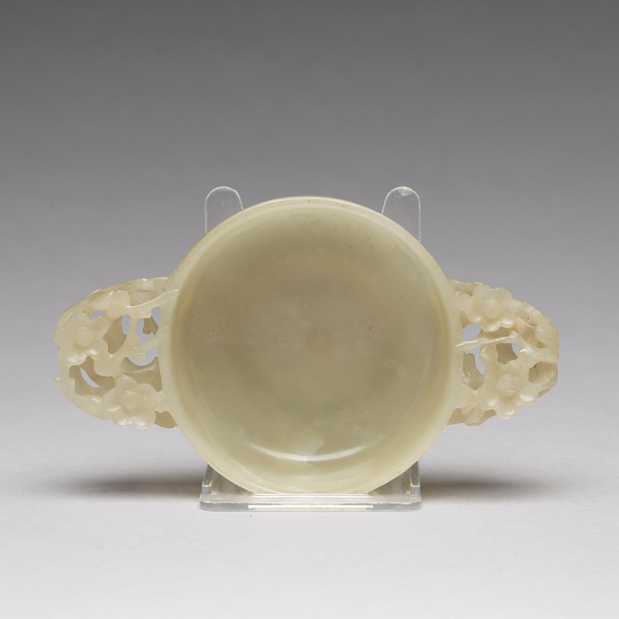 BÄGARE, nefrit. Kina, 1900-tal.