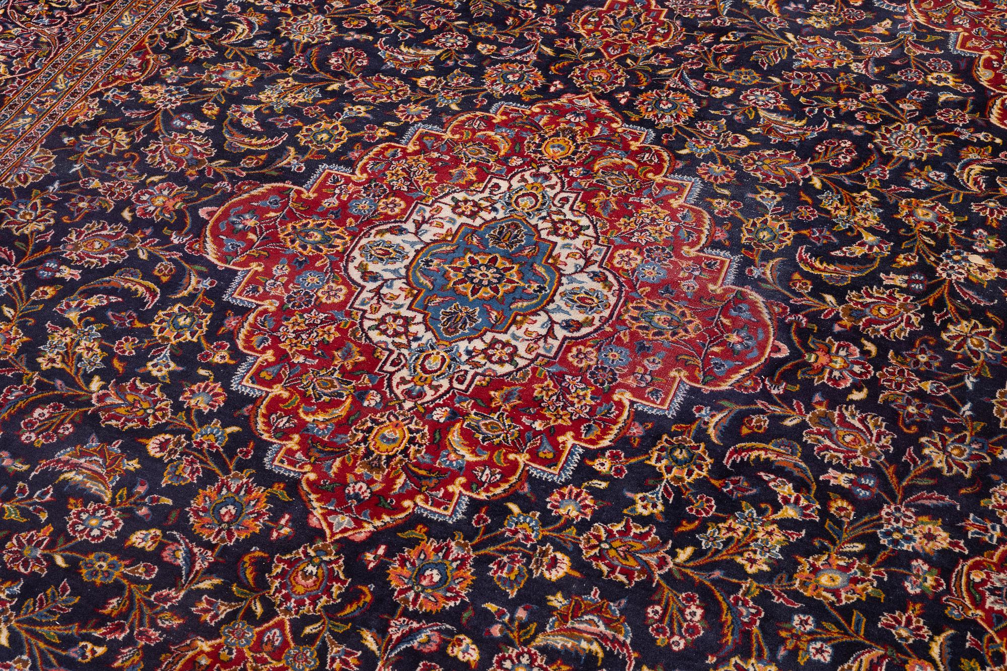 Carpet, Keshan, approx. 400 x 295 cm.