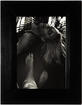 Hope Sandrow, "Rollmaster (NYC, Greer Lankton)", 1984.