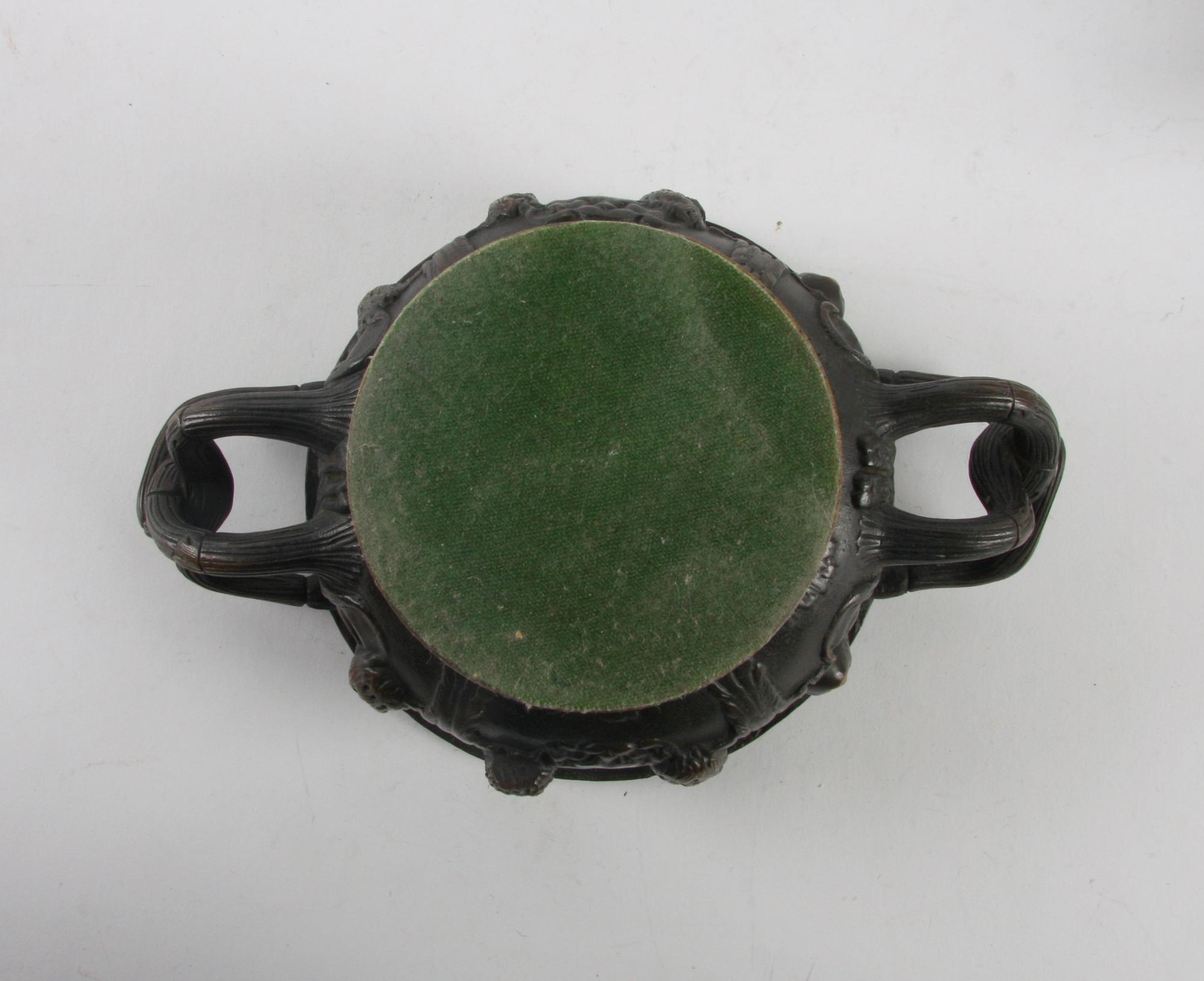 RÖKELSEKAR, FIGURIN, 1+2, brons mm. 1900-tal.