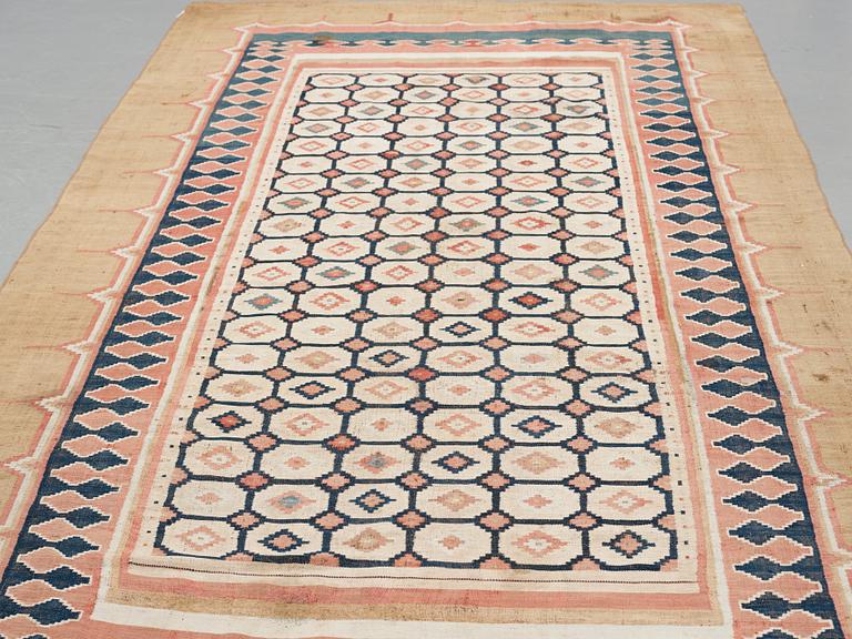 Matto, a kilim, an antique Shushtar, the Khuzestan Province, the southwest of Iran, ca 380-385,5 x 184-192 cm.