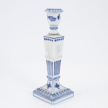 Kaffeservis, porslin, 49 delar, 'Musselmalet', helblonde samt halvblonde, Royal Copenhagen.