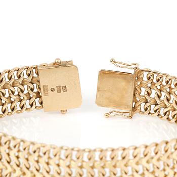 ARMBAND, 18K guld, Kjell H Nordlinder, Stockholm, 2008. Vikt ca 48g.