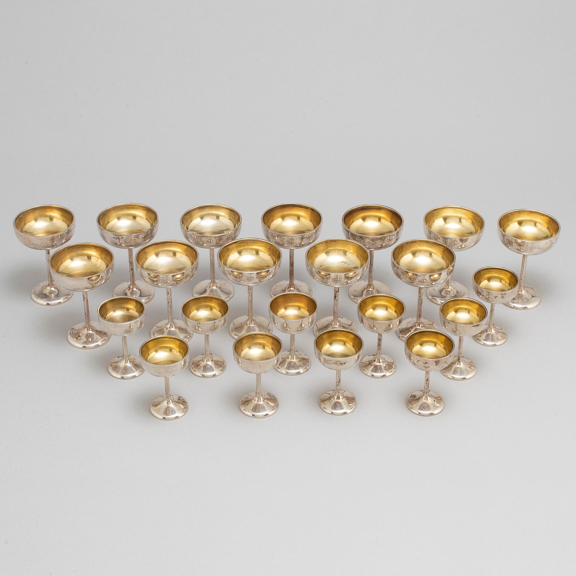 C G HALLBERG, cocktailglas & snapsglas, 12+10 st, silver, Stockholm, 1918-1919.