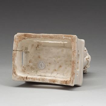 FIGURIN/RÖKELSEHÅLLARE, blanc de chine, Transition, 1600-tal.