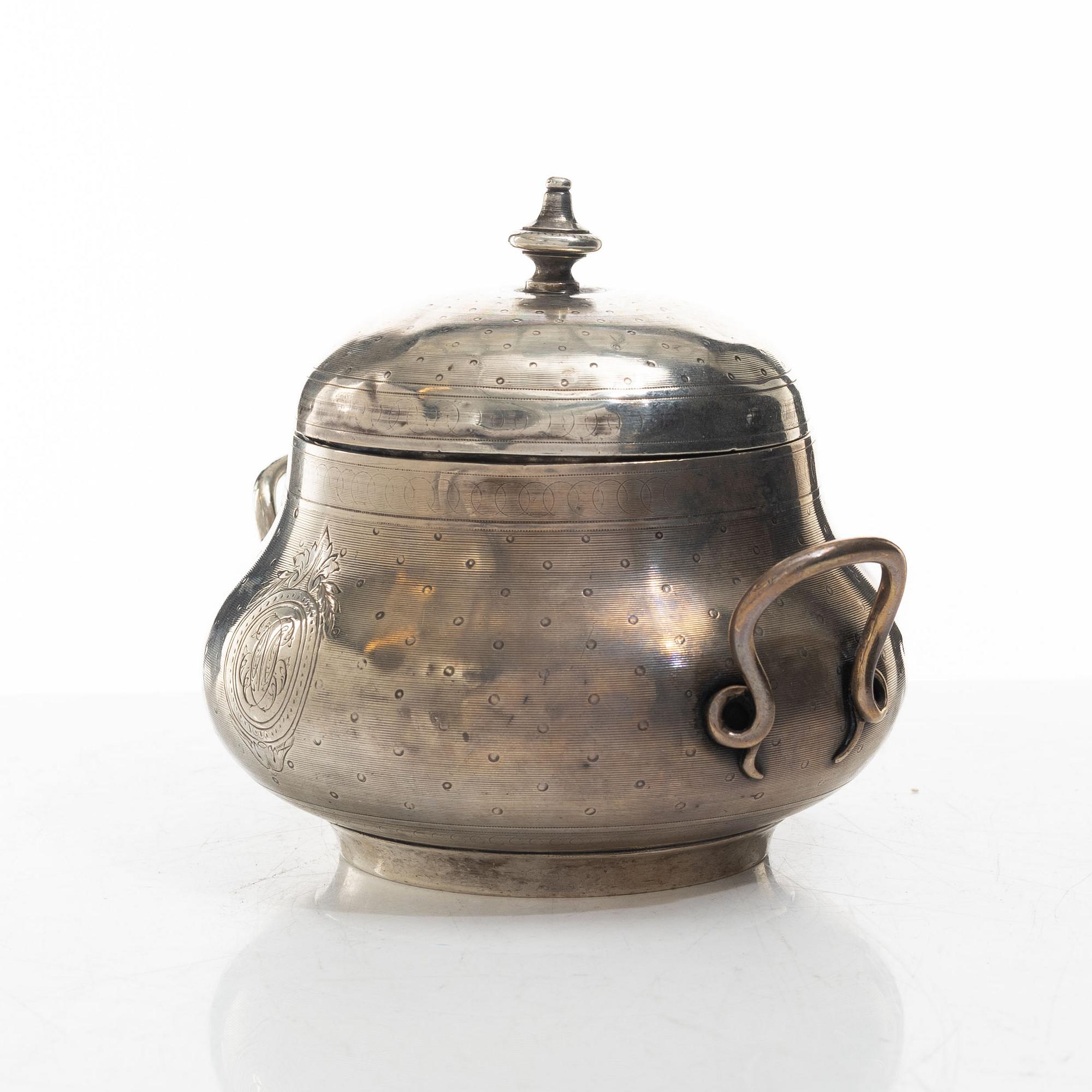 A French silver sugarbowl, mark of Linzeler, Paris, France, second half of the 19th Century.