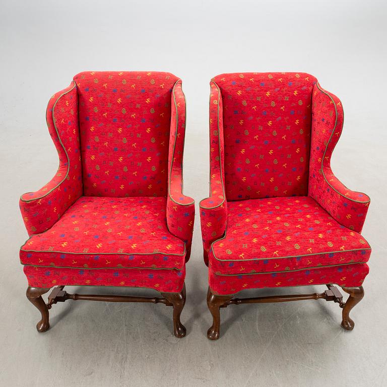 Armchairs, a pair in Queen Anne style, 20th century.