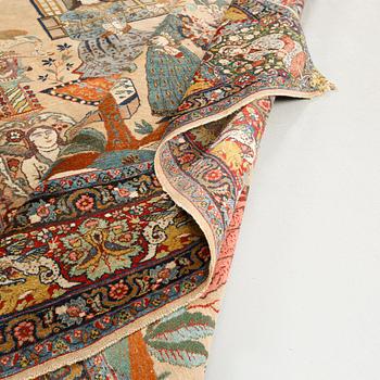 A Tabriz carpet, antique/semi-antique, dated 1914, 266 x 195 cm.