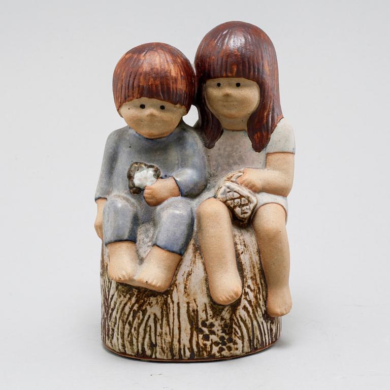 LISA LARSON,