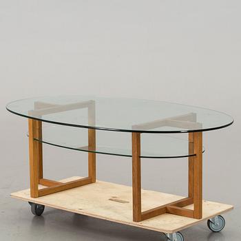 AN ENGLESSON COFFEE TABLE.