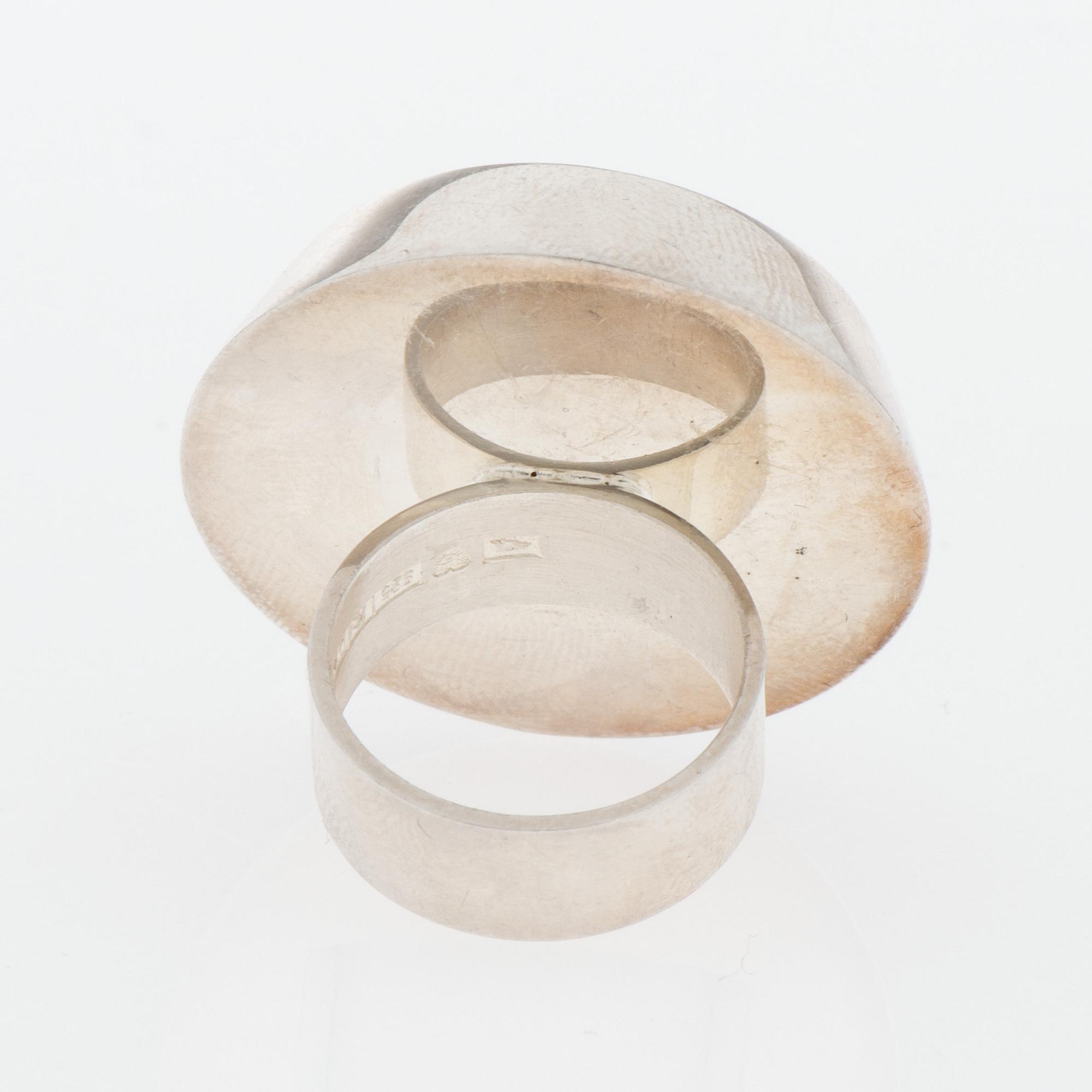 RING, silver. Pekka Piekäinen, Auran Kultaseppä, Åbo 1973.