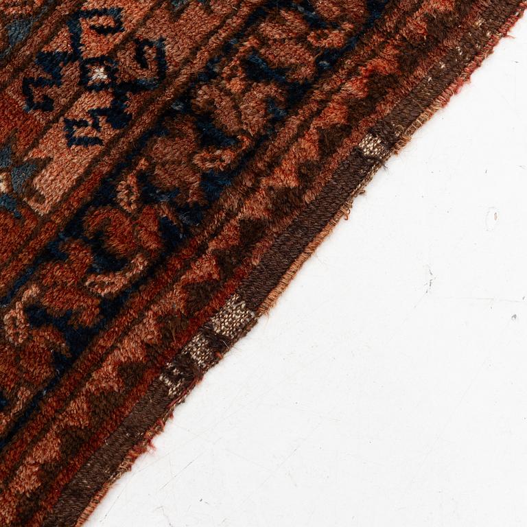 Matta, Turkmen, semiantik, ca 330 x 258 cm.
