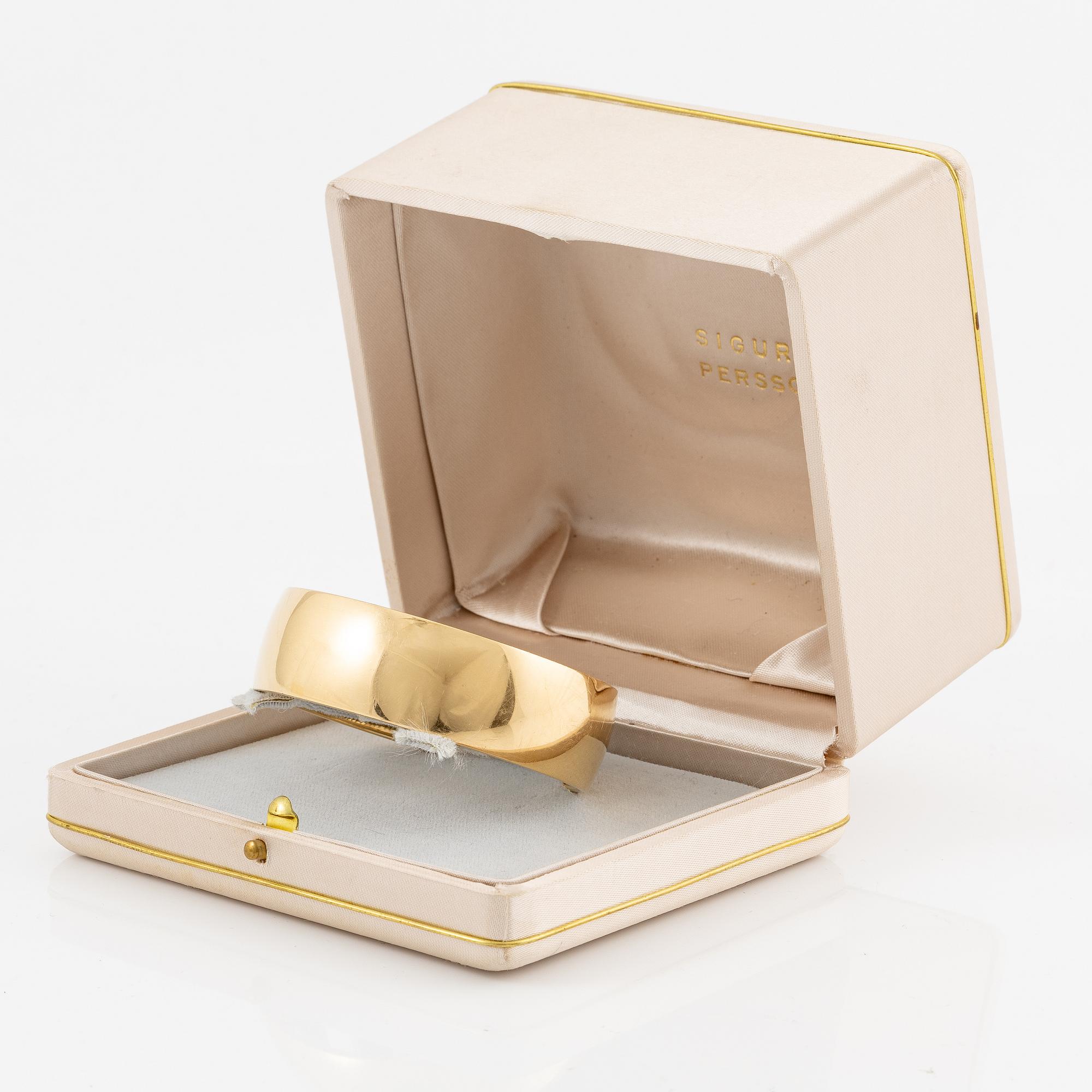 Sigurd Persson, a bangle, 18K gold, Stockholm 1973.