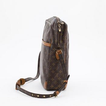 VÄSKA, Louis Vuitton, "Besace GM".
