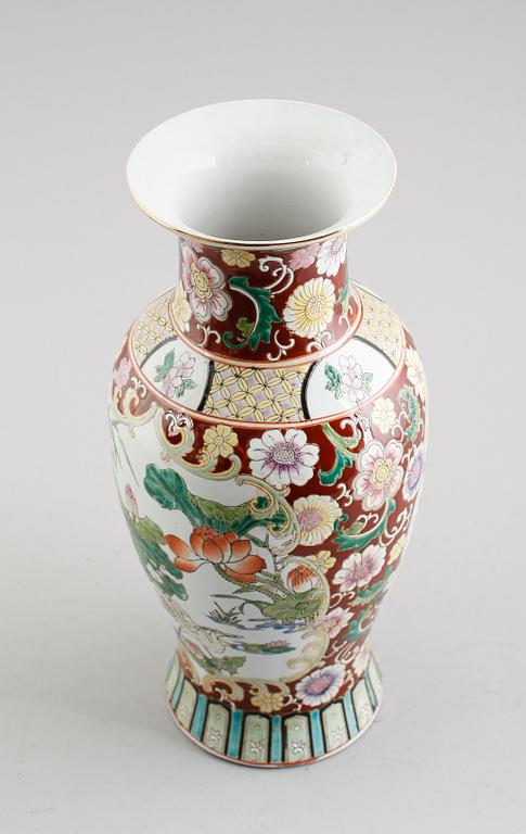 VAS, keramik, Kina, 1900-/2000-tal.