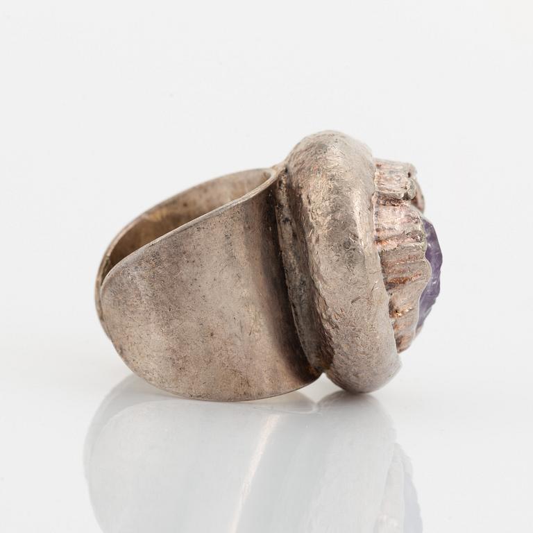 Jacob Hull, amethyst ring.