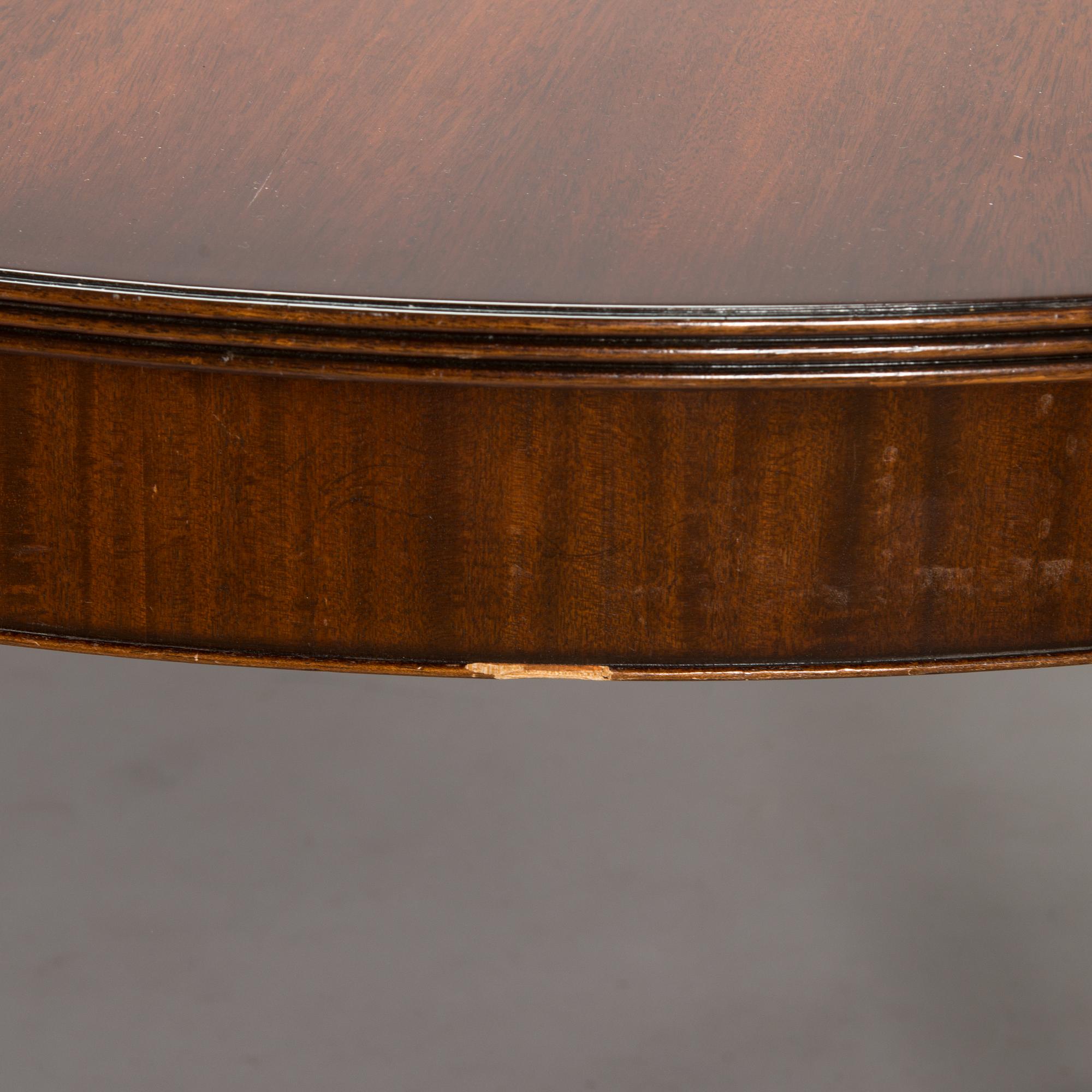 Matbord, sent 1900-tal.